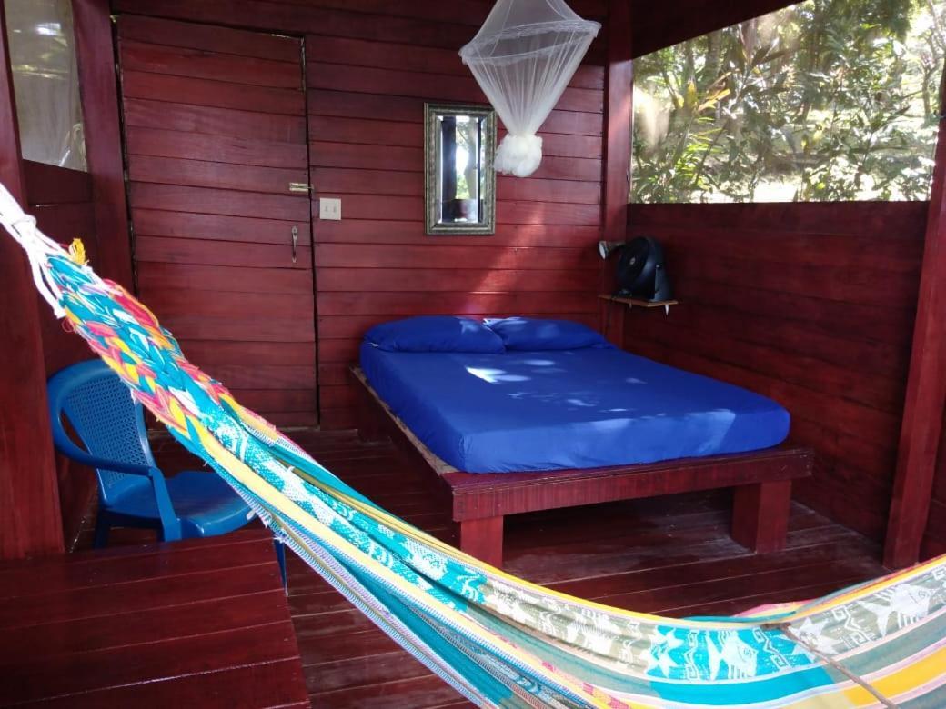 Howlers Bay Cabin And Camping Boca Chica Esterno foto
